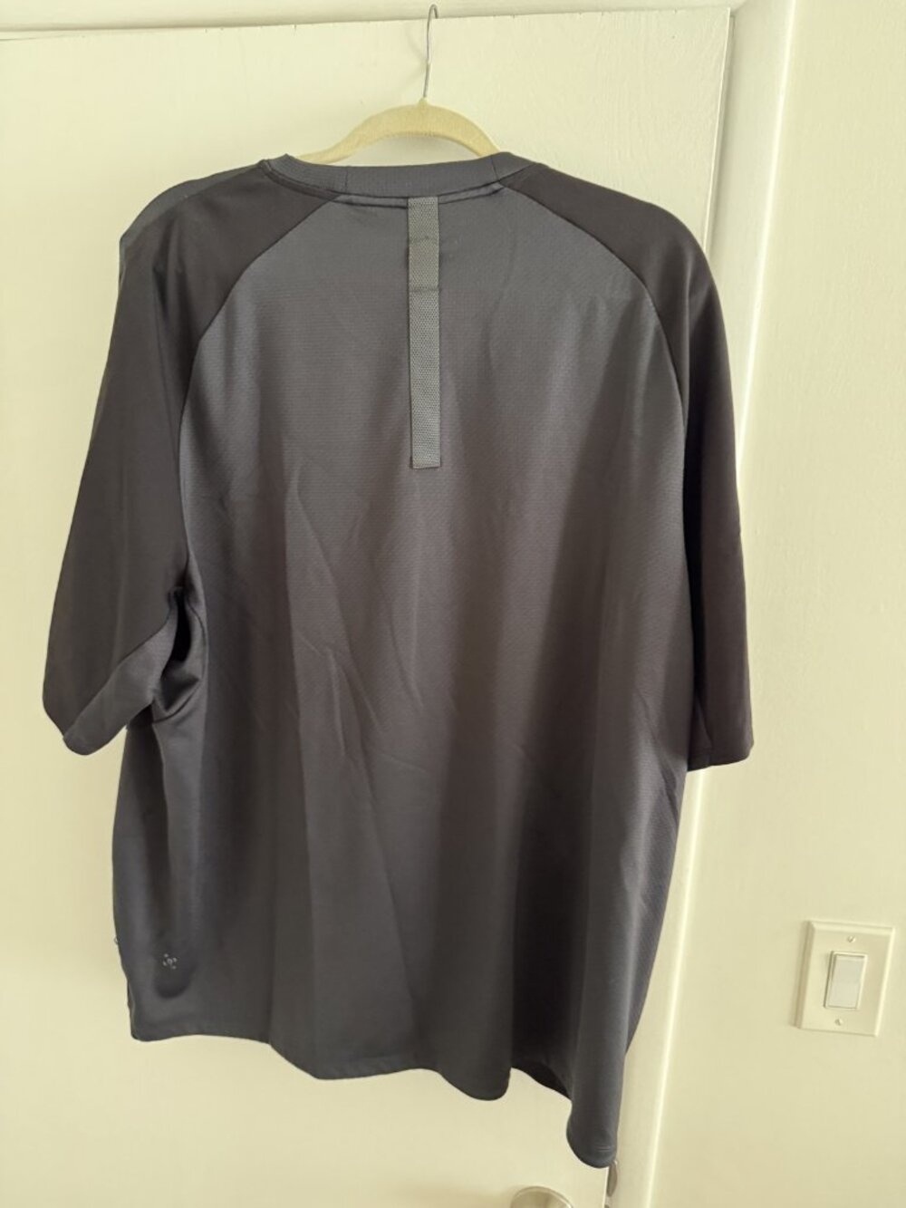 Lululemon Men's Short Sleeve Tee Gray XL